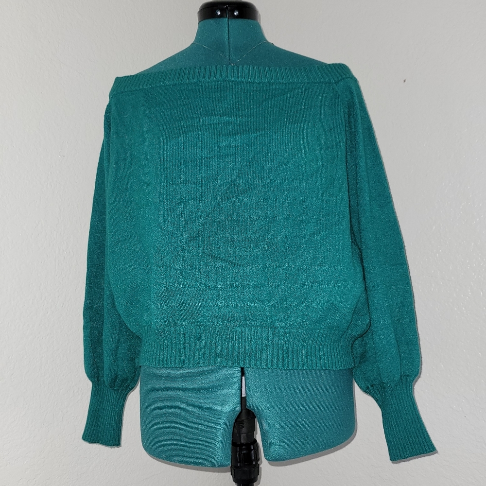 NWT Wild Honey Women's Of The Shoulders Green Crop Sweater Size Small